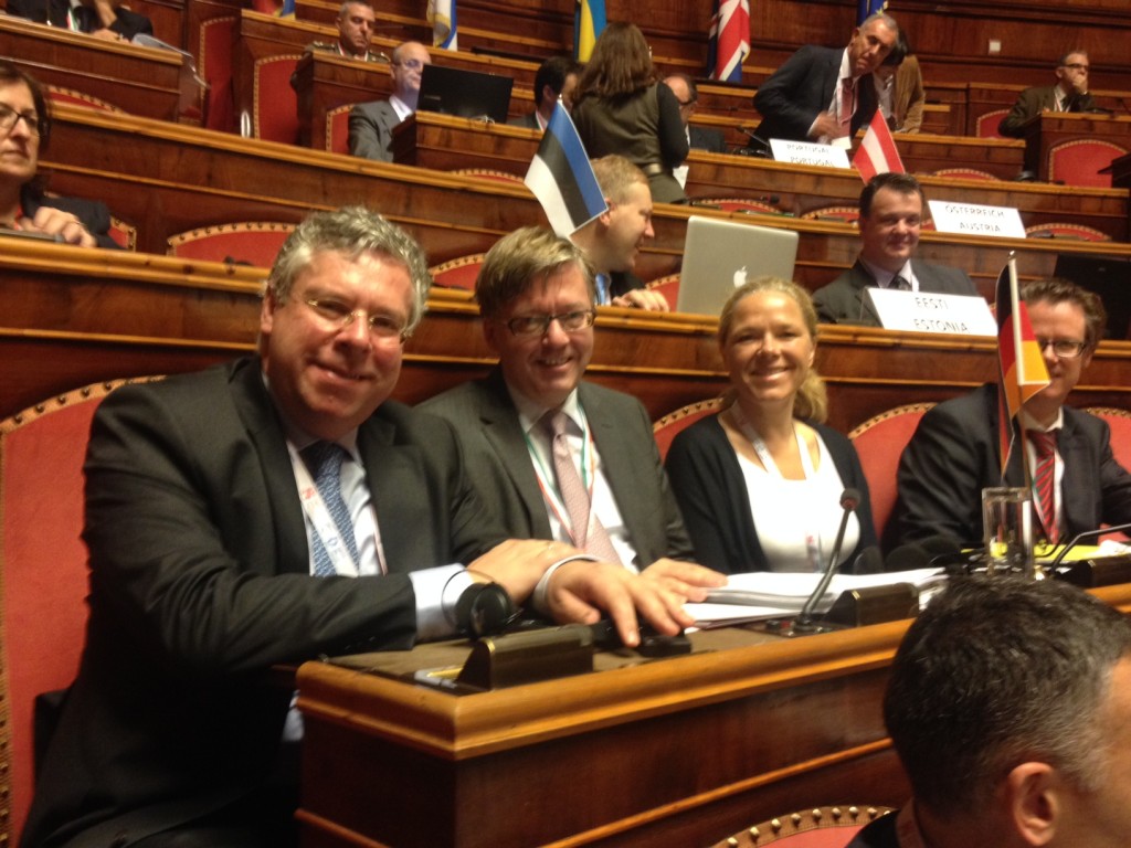 Die Bundestags-Delegation der IPC GSVP in Rom: Jürgen Hardt (CDU), Hans-Peter Bartels, Doris Wagner (BÜNDNIS90/Grüne), Harald Berwanger (Leiter des Verbindungsbüros Brüssel der SPD-Bundestagsfraktion)